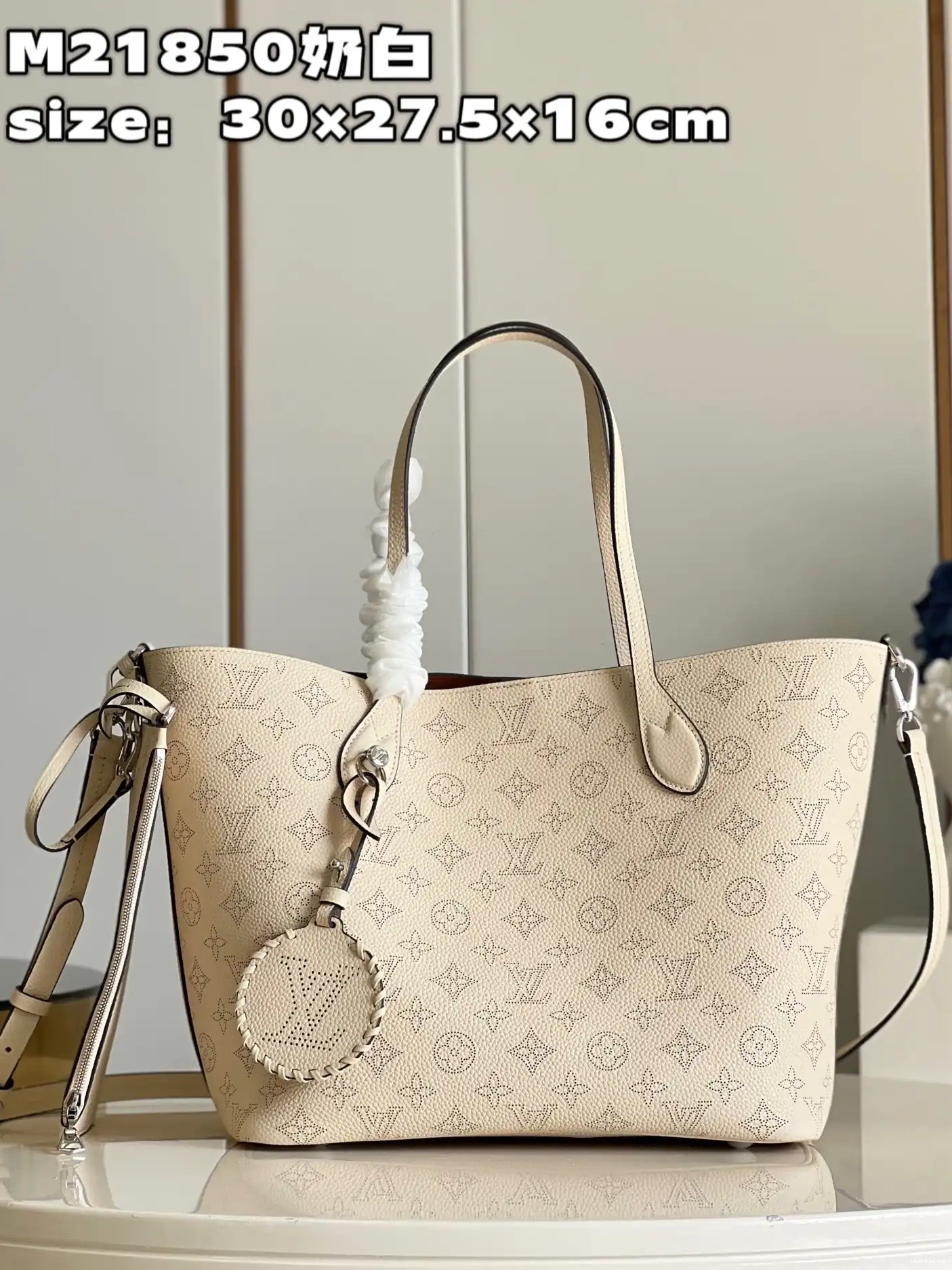 WIS VUITTON MM BLOSSOM LOUIS 0501